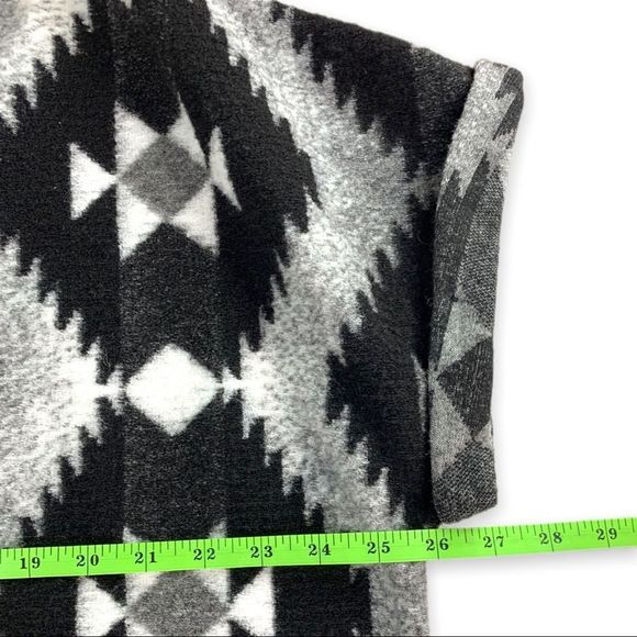 American Eagle Women XS/S Southwestern Print Wool Blend Poncho Wrap Aztec Black - Picture 11 of 12